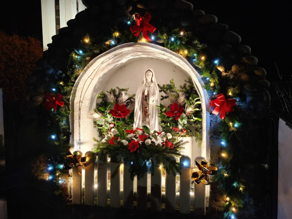 Dekoracja Kapliczki - KGW Huta Podłysica